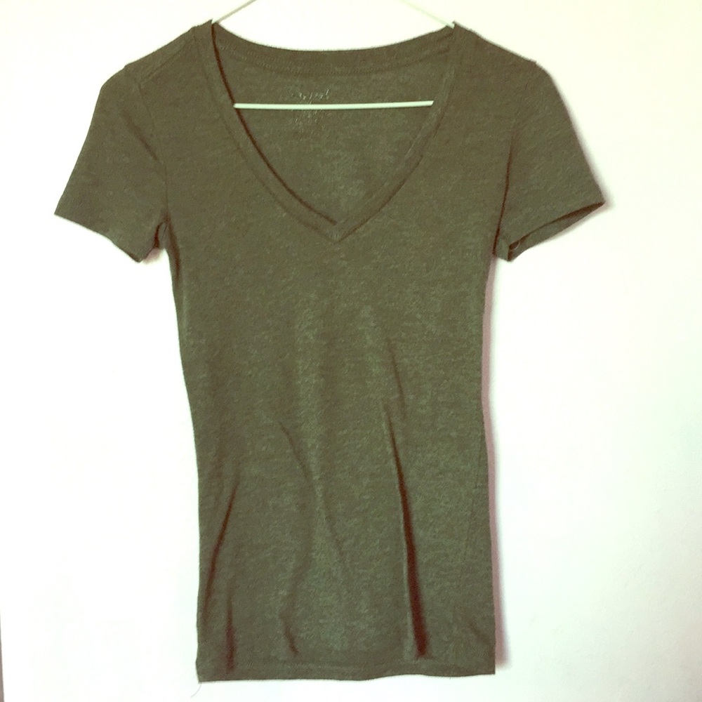 Small Women’s T-Shirt 💚🍃